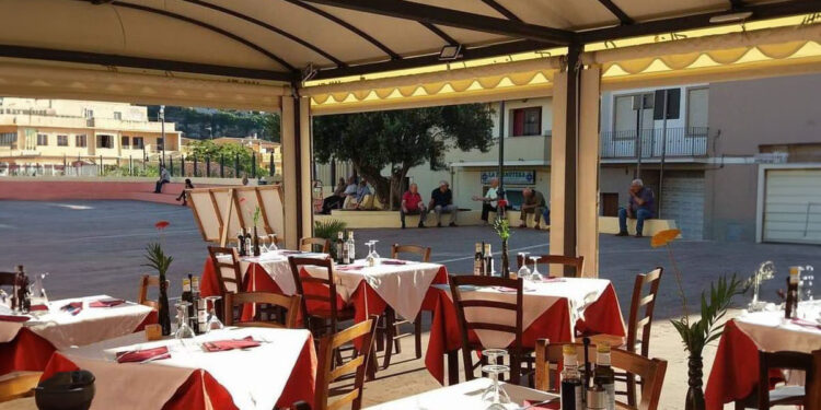 Spazio pubblico esterno a Castelsardo