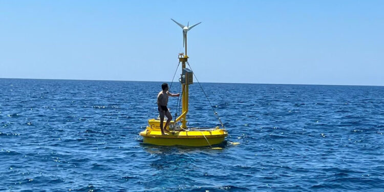 Il Wepa di fronte alla costa di Capo Galera ad Alghero