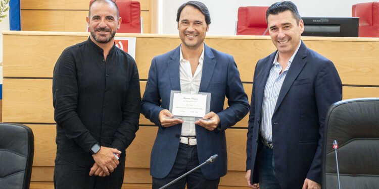 Consegna Targa a Francesco Demuro