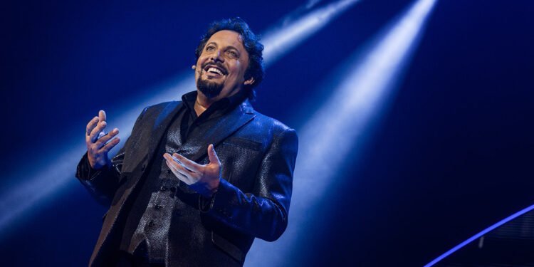 Enrico Brignano. ? Roberto Panucci