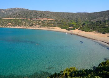 La spiaggia di Mari Pintau, Quartu. ? Depositphotos