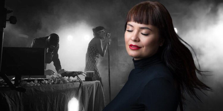 Mebitek & Mariana Millapan e Claudia Aru (? Claudia Baldus)