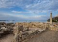 Scavi archeologici di Nora. 📷 Depositphotos