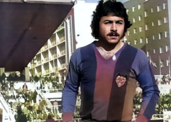 Carlos Caszely con la maglia del Levante