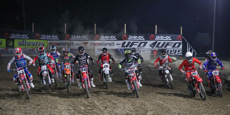 Supercross. ? Cappello