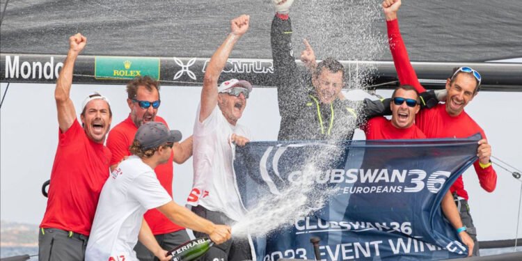 Team di Far Star di Lorenzo Mondo. ? ClubSwan Racing | Studio Borlenghi