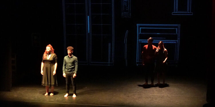 "Carosello e skin#2" della compagnia Borderline