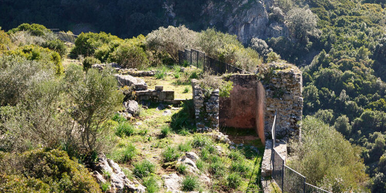Le rovine del Castello Medusa a Samugheo. ? AdobeStock | Rodolfo