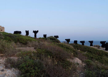 “The Last Lamentation” di Valentina Medda: al faro di Sant'Elia. ? Baratti e Sisinni