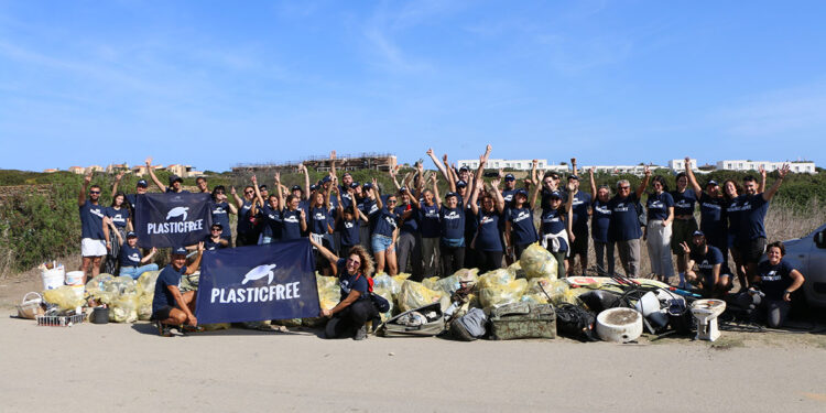 Clean Up Plastic Free a Stintino