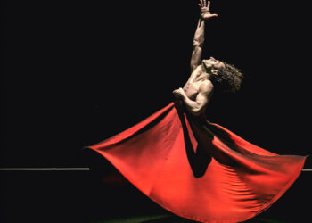 "Dervish" di Ziya Azazi. ? Mateusz Bral