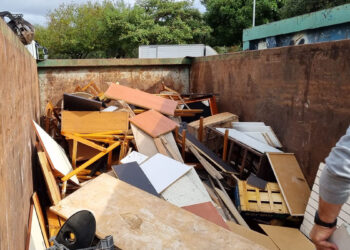 Alghero, grande successo per la prima giornata di “Desbarrassa - ne tot”