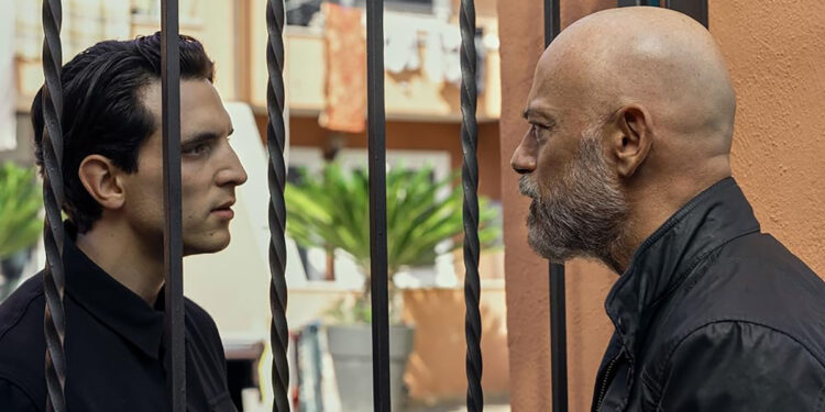 Filippo Nigro e Giacomo Ferrara in Suburraeterna. ? Netflix