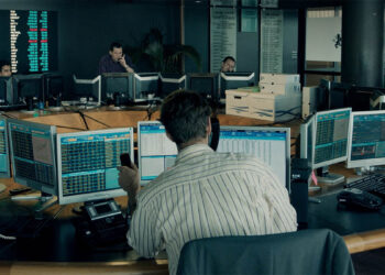 "Free Fall" di Emanuel Tenembaum