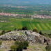 Il Nuraghe Sa Fogaia e Siddi sullo sfondo. ? Coop. Villa Silli