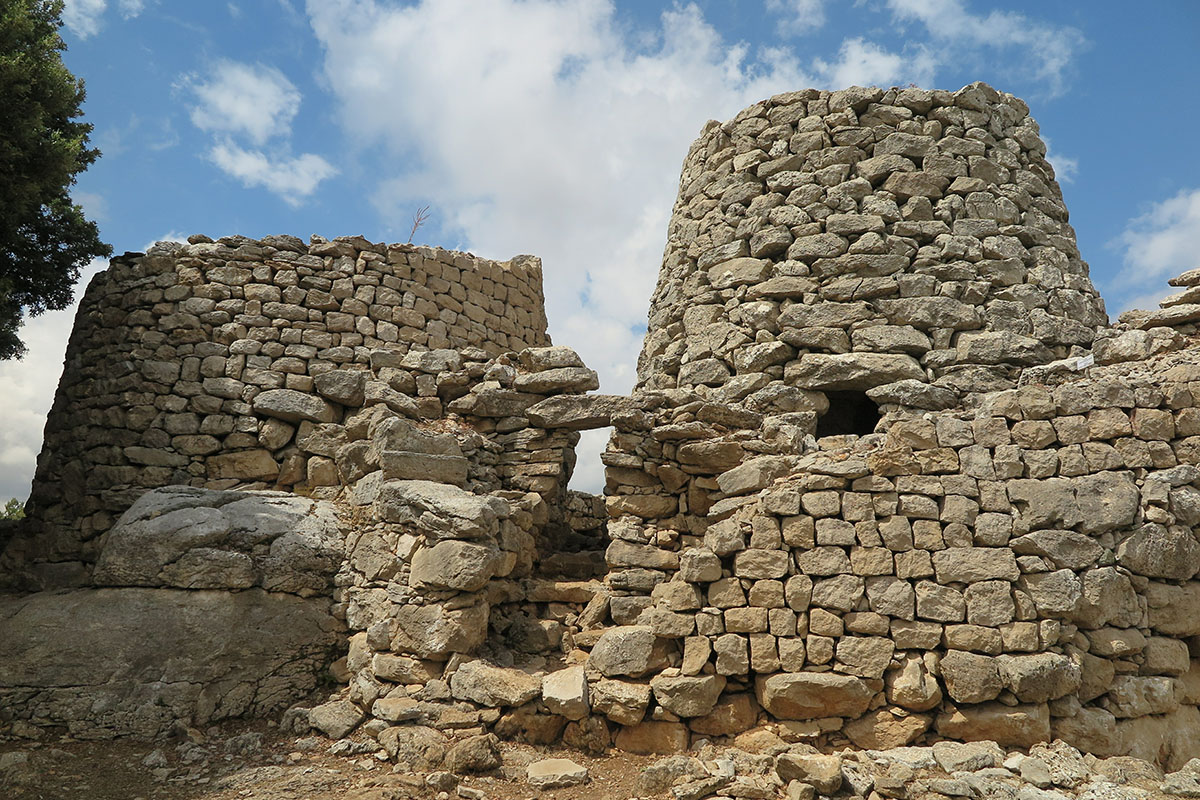 Nuraghe Serbissi, Osini. 📷 AdobeStock | shorty25