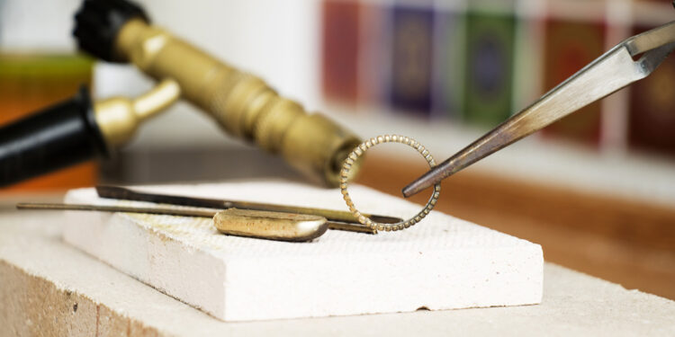 Oreficeria strumenti. ? Depositphotos