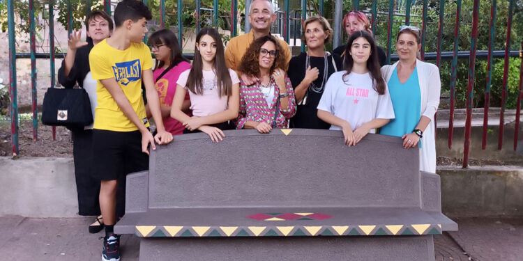 Restyling panchine di via Era a Li Punti