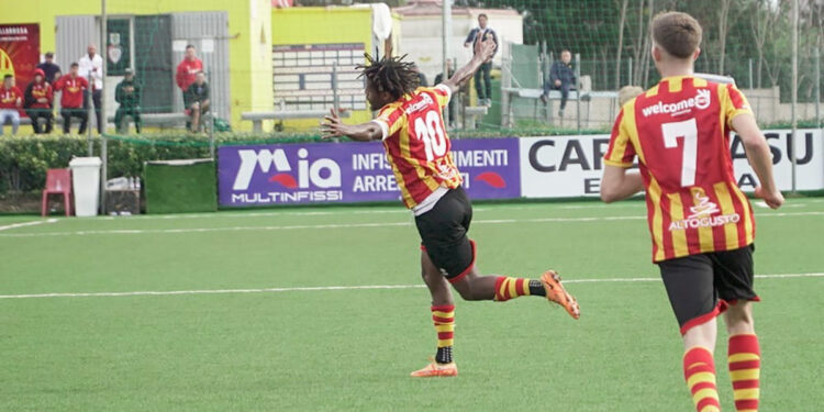 L'esultanza di Baraye dell'Alghero Calcio