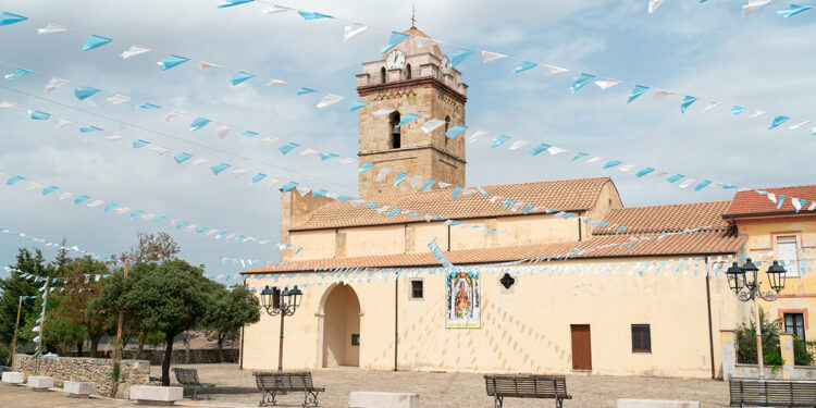 La Chiesa Santa Maria a Siurgus Donigala. ? Lorenzo Naitza