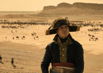 Joaquin Phoenix in “Napoleon” di Ridley Scott. © 2023 Sony Pictures