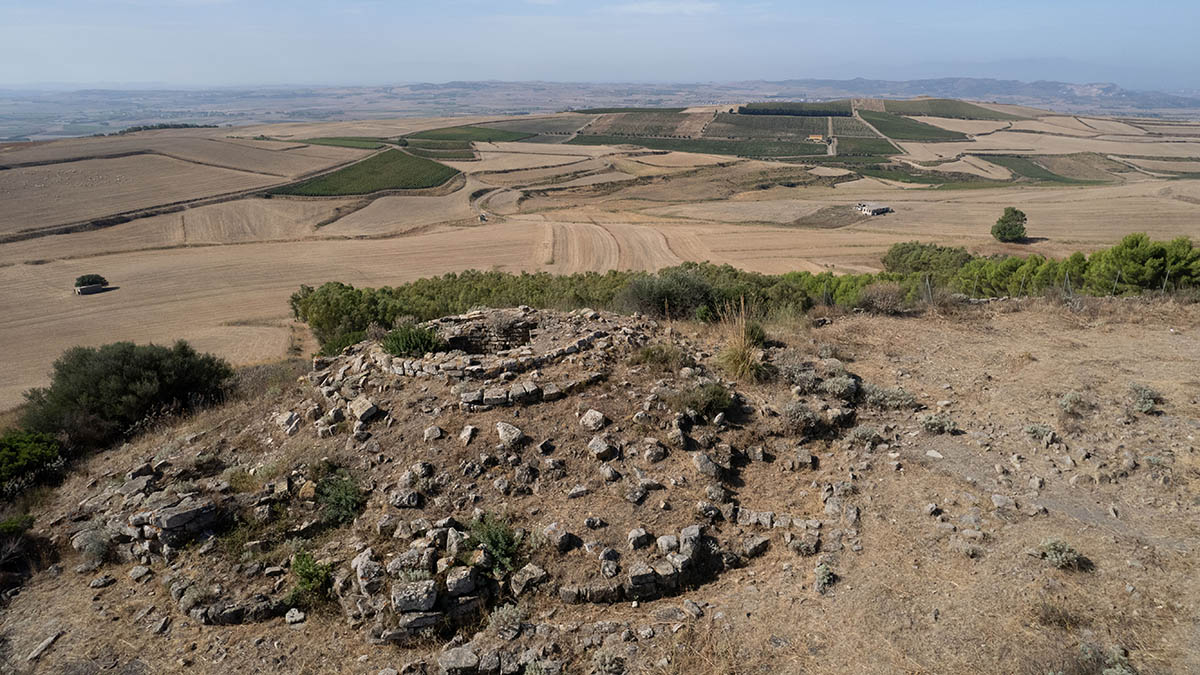 Nuraghe Nuritzi, Selegas. ? Lorenzo Naitza