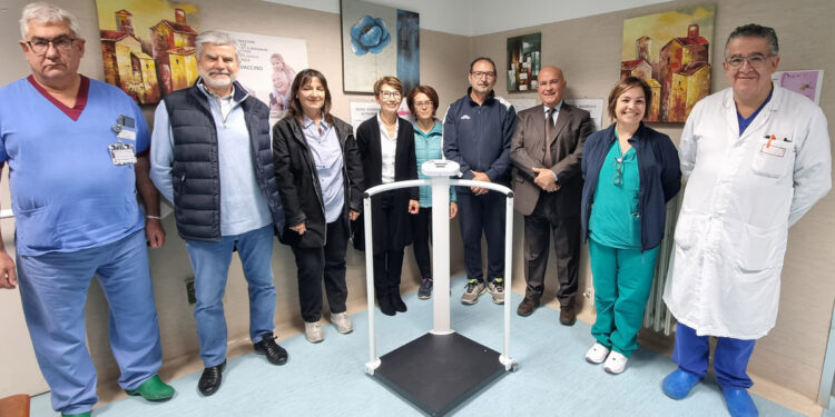 Ospedale San Martino Oristano: l'Ail Oristano dona due bilance all’Oncoematologia