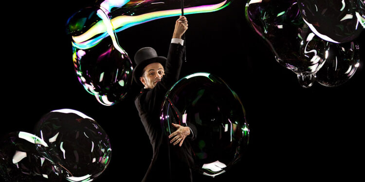 "Ouverture des Saponettes" di e con Michele Cafaggi