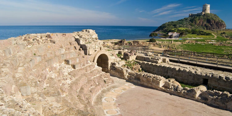 Scavi archeologici di Nora e la Torre di Sant'Efisio