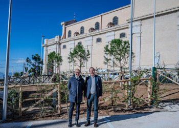 La nuova area verde di Cagliari, inaugurata dal sindaco Truzzu e dal vice Angius