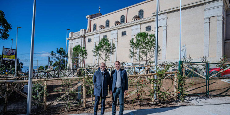 La nuova area verde di Cagliari, inaugurata dal sindaco Truzzu e dal vice Angius