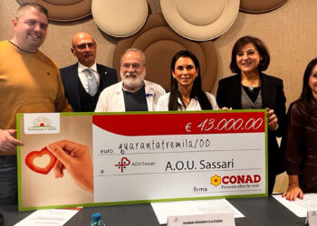 "Sosteniamo le passioni": donazione assegno Conad all'Aou