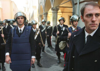 Valerio Mastandrea in “Lavorare con lentezza” di Guido Chiesa