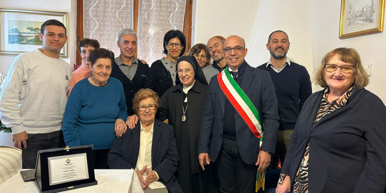 La festa per i 100 anni di Eudige Sanna