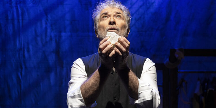 Gioele Dix in “La corsa dietro il vento / Dino Buzzati o l'incanto del mondo”. ? Laila Pozzo