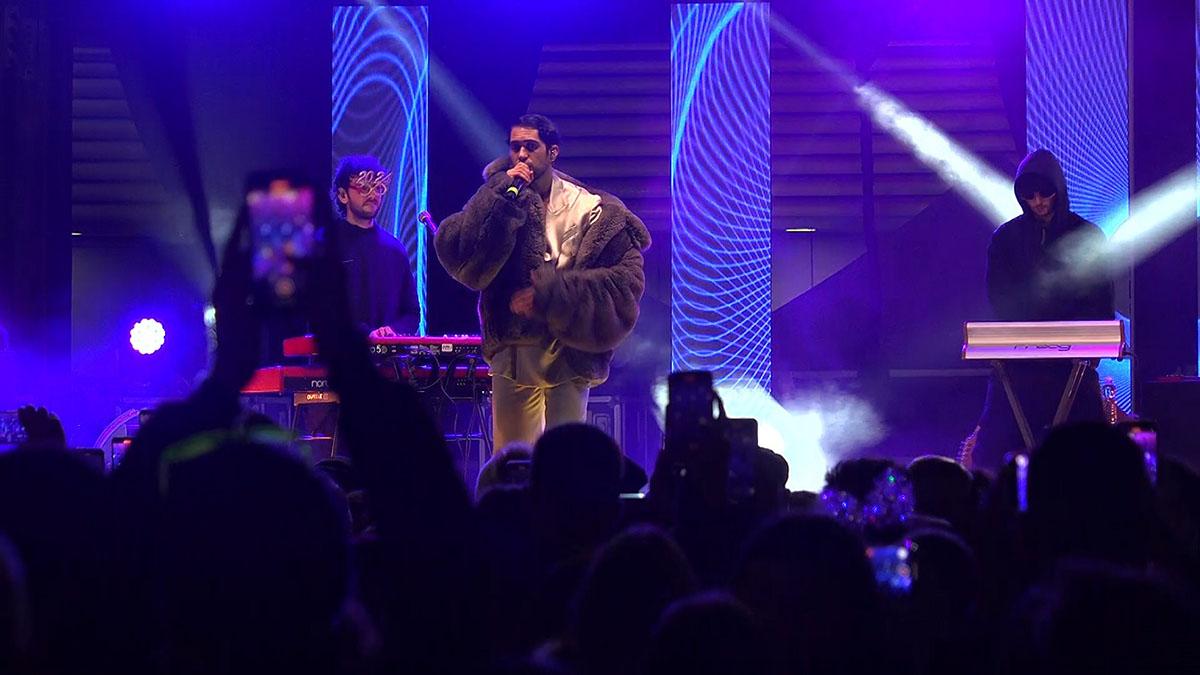Mahmood al Capodanno 2024 di Castelsardo