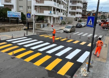 L'attraversamento pedonale davanti al Canopoleno di Sassari