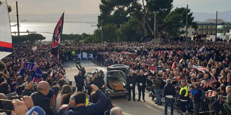 I funerali di Gigi Riva nella Basilica di Bonaria a Cagliari
