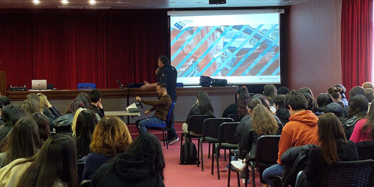 Educazione e sicurezza stradale, l’Aci Sassari incontra gli studenti del Liceo “Margherita di Castelvì