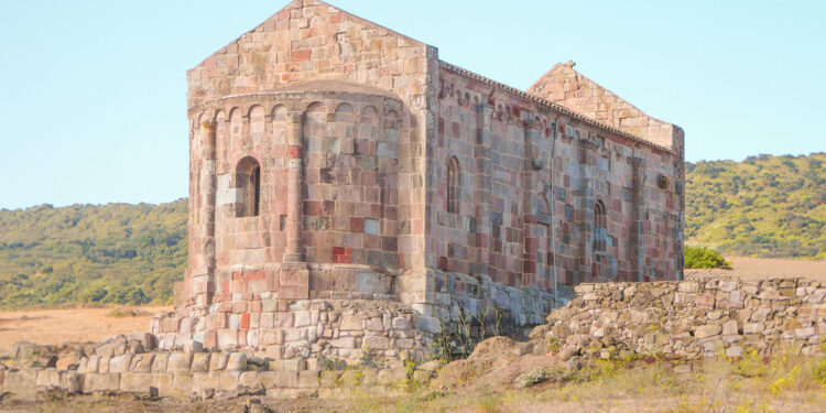 Chiesa Romanica di San Lussorio a Fordongianus. ? AdobeStock | Silvia Crisman