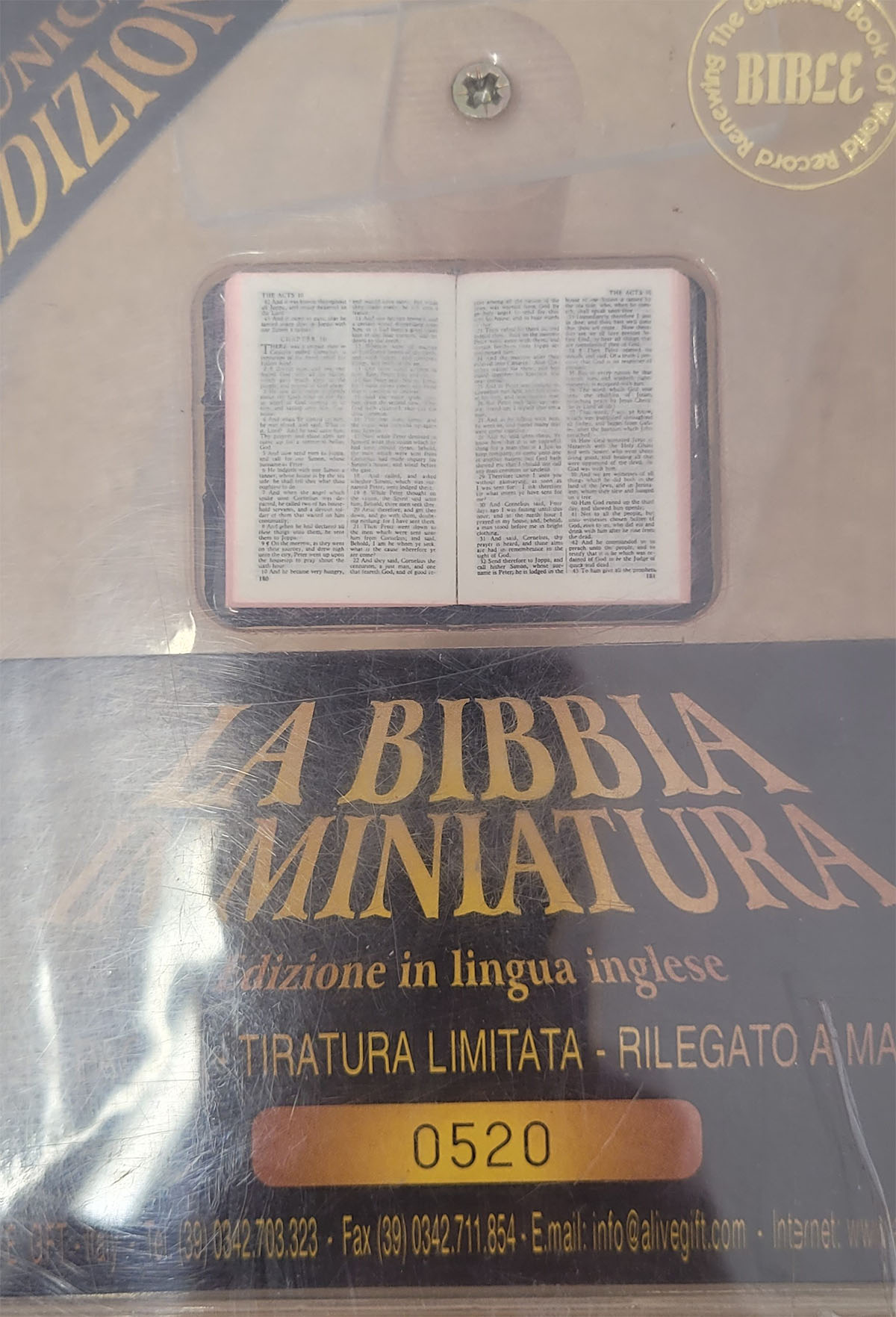 La Bibbia in miniatura usata nei lager