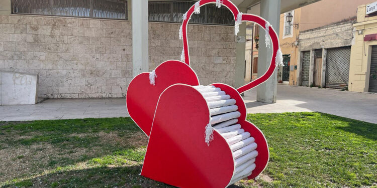 L'installazione di San Valentino a Porto Torres