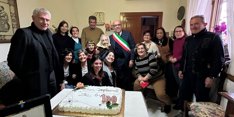 La festa per i 100 anni di Eva Dessì