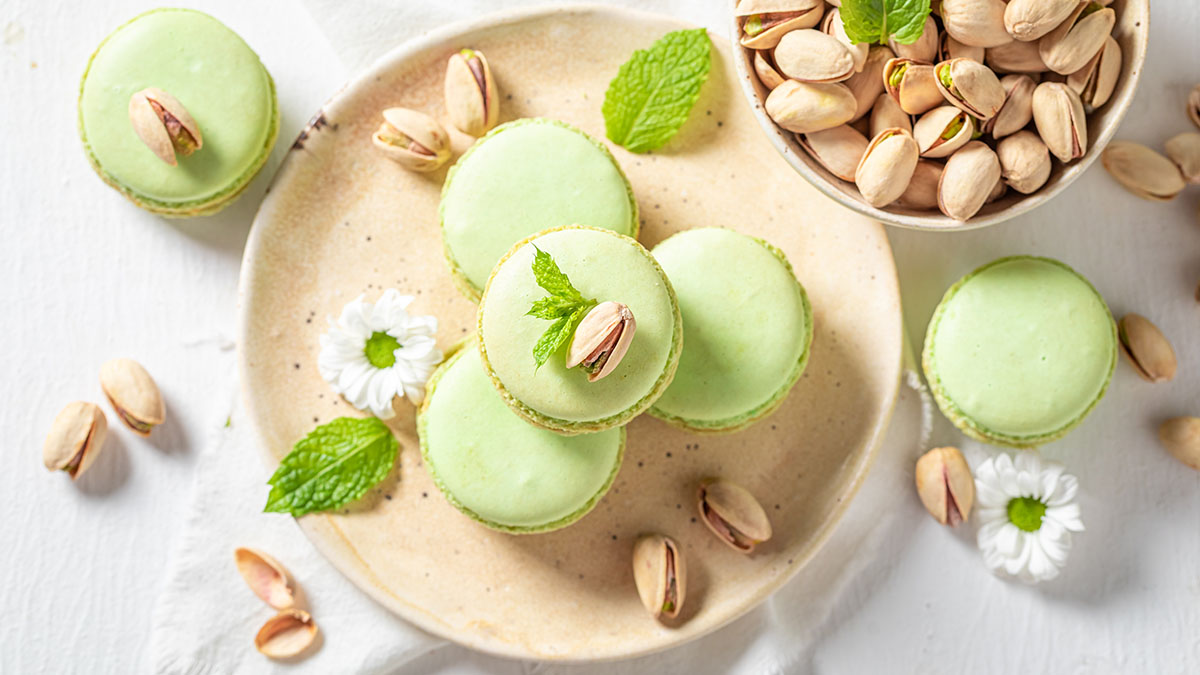 Macaron al pistacchio. ? Depositphotos