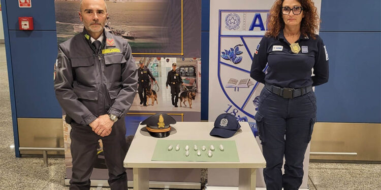 ADM e GDF sequestrano shaboo all'aeroporto di Elmas