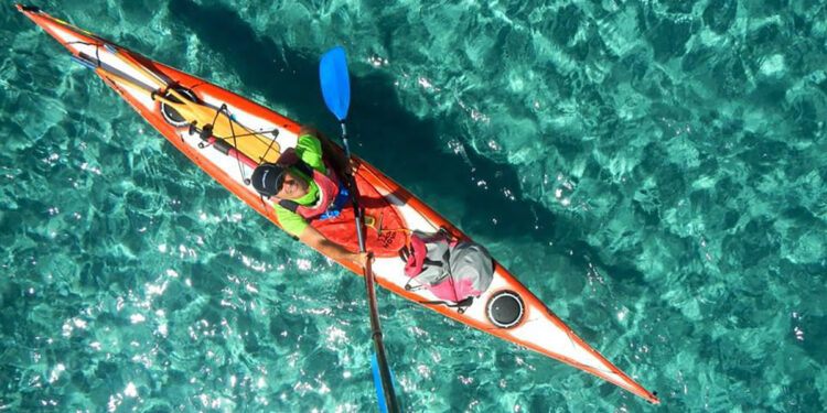 Carlo Coni, iniziativa "Tutti nella stessa barca"