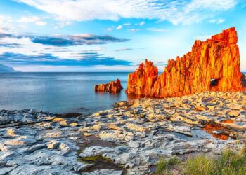 Le Rocce Rosse di Arbatax. 📷 Depositphotos