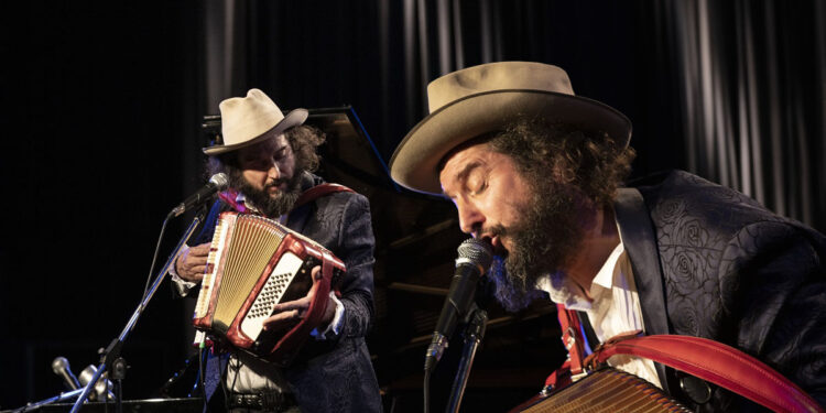 Vinicio Capossela. ? Fabio Mantegna