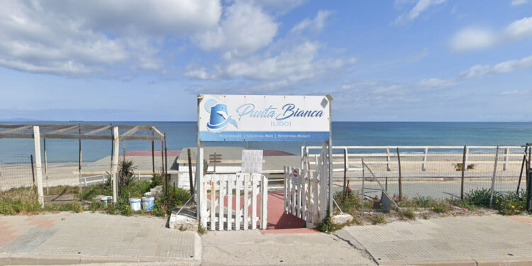 Il Lido Punta Bianca a Platamona. ? Google