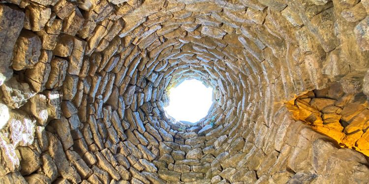 La tholos del Nuraghe Armungia. ? Sistema Museale di Armungia